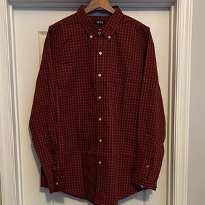 Izod Men's Red and Black Checkered Button-Down Shirt